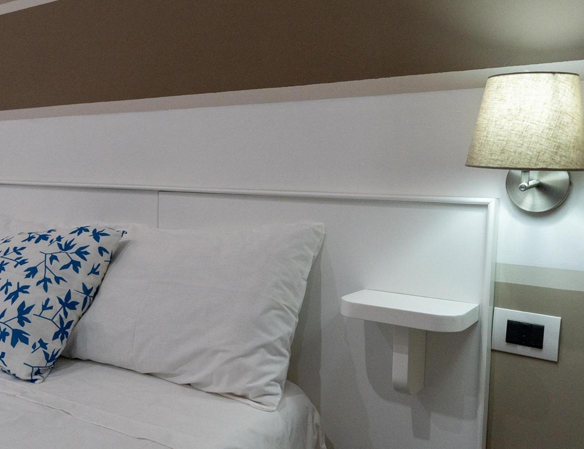 Bed and Breakfast I 4 Diamanti di Napoli Esterno foto