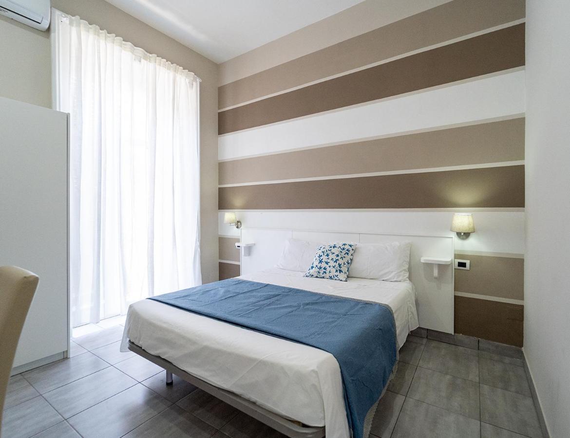 Bed and Breakfast I 4 Diamanti di Napoli Esterno foto