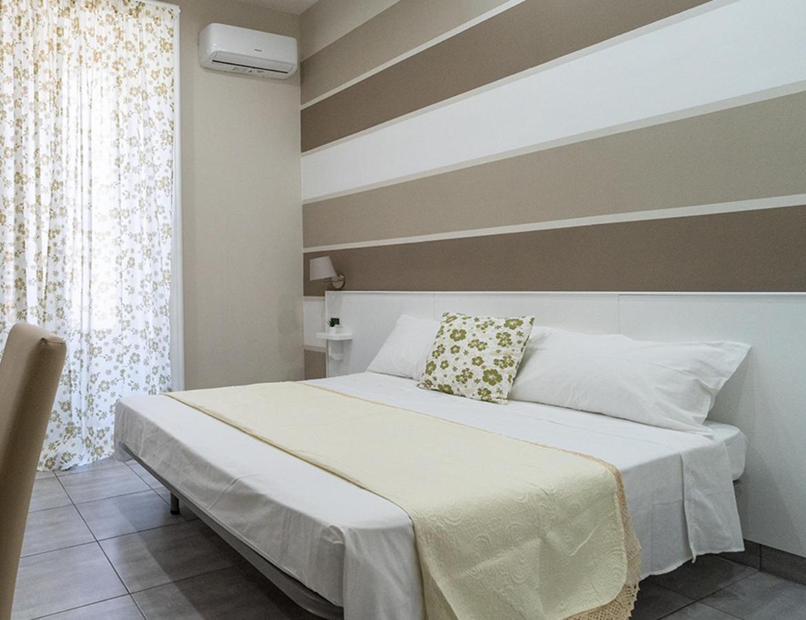 Bed and Breakfast I 4 Diamanti di Napoli Esterno foto