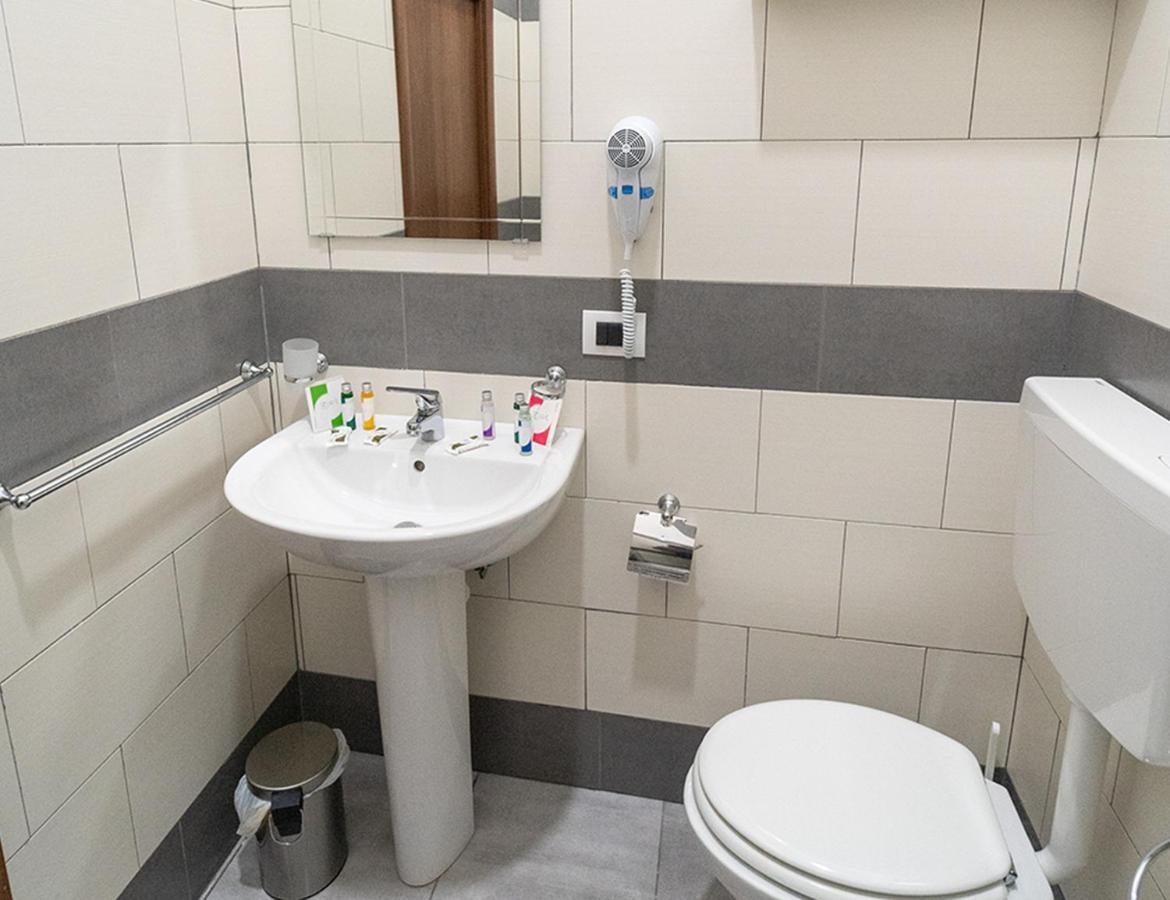 Bed and Breakfast I 4 Diamanti di Napoli Esterno foto