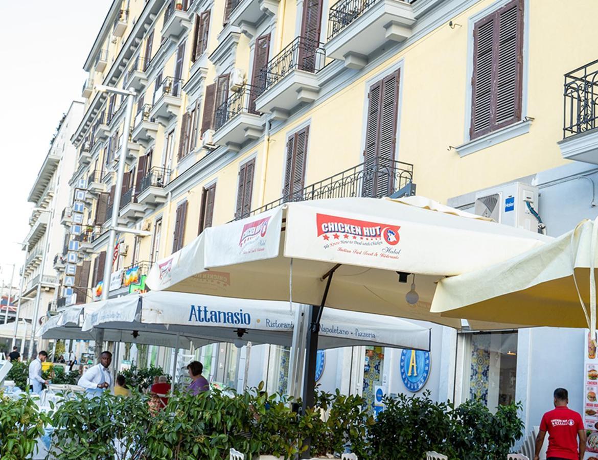 Bed and Breakfast I 4 Diamanti di Napoli Esterno foto